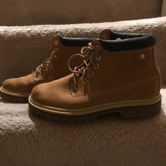 Skechers "Timberland"style lace up Boots! - Picture 2 of 5